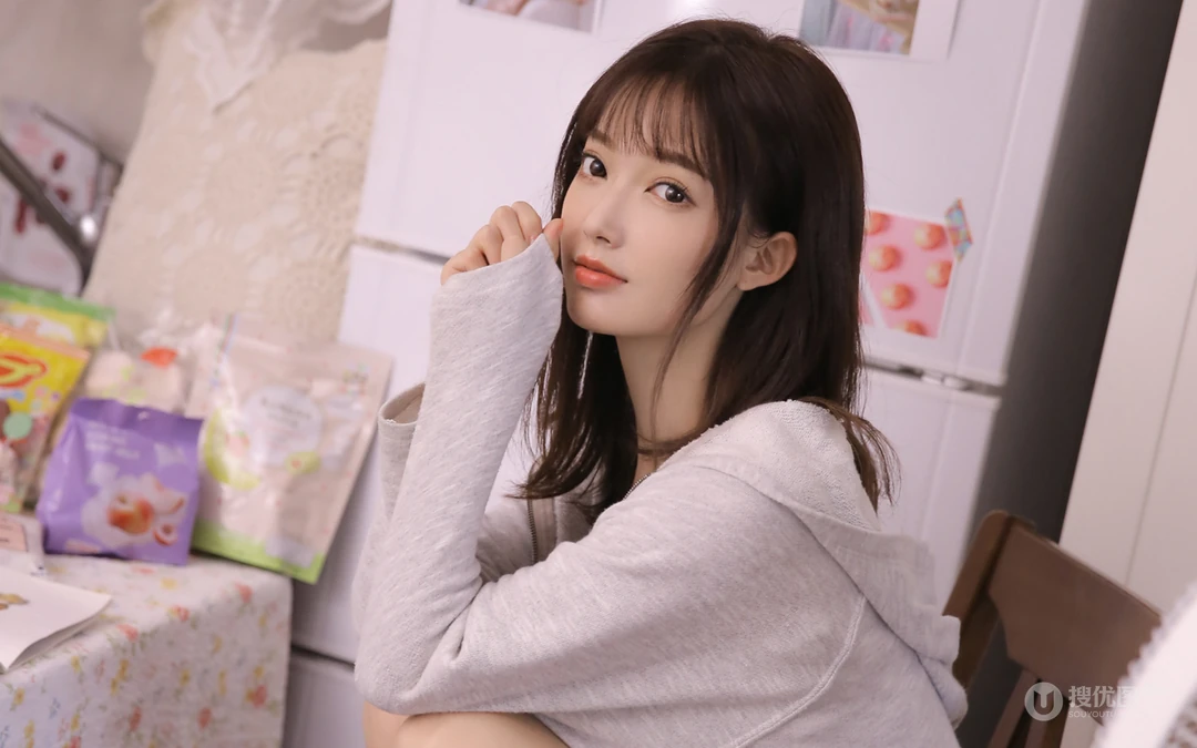 黑直长发清新美丽娇小美女私房写真桌面壁纸图片