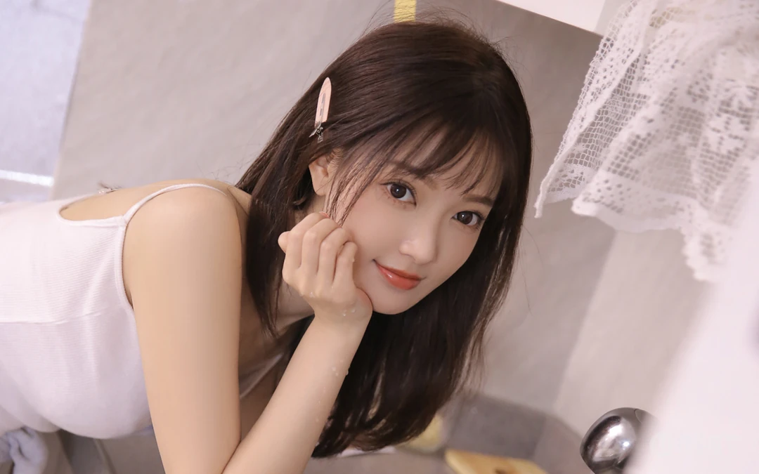 黑直长发清新美丽娇小美女私房写真桌面壁纸图片