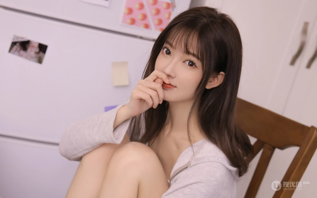 黑直长发清新美丽娇小美女私房写真桌面壁纸图片