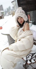 冰天雪地里的动人女孩，匀称童颜女生徐微微气质户外敬业写真图片