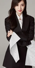 杨幂甜美写真，杨幂秀发披肩笑容动人魅力写真图片