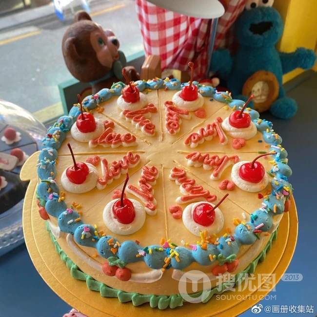 欧式风格的爱心撞色生日蛋糕图片 第3张