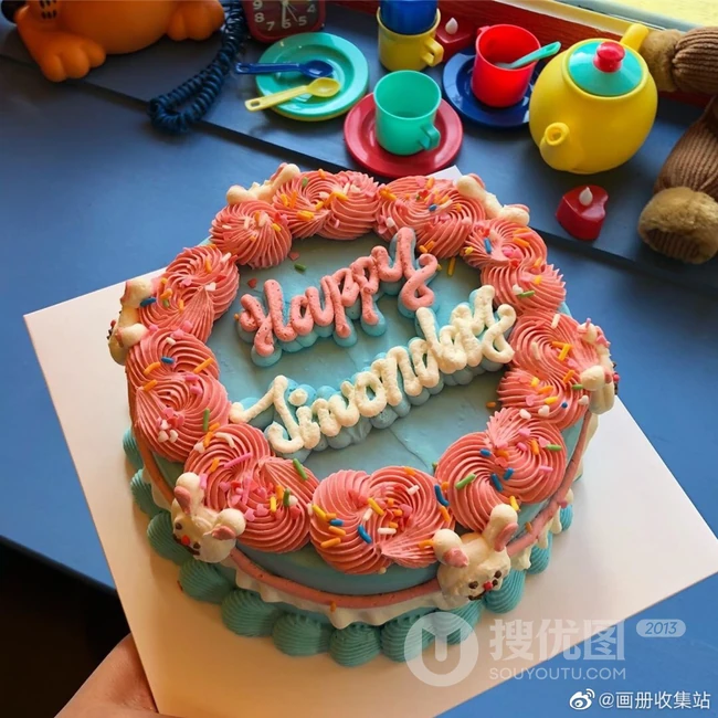 欧式风格的爱心撞色生日蛋糕图片 第7张