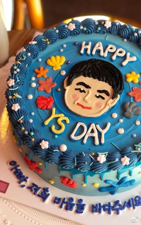 生日快乐，创意的欧式图画涂鸦生日蛋糕作品
