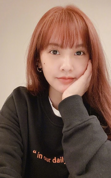 杨丞琳大头照，台湾女生杨丞琳微博晒日常自拍搞怪照片