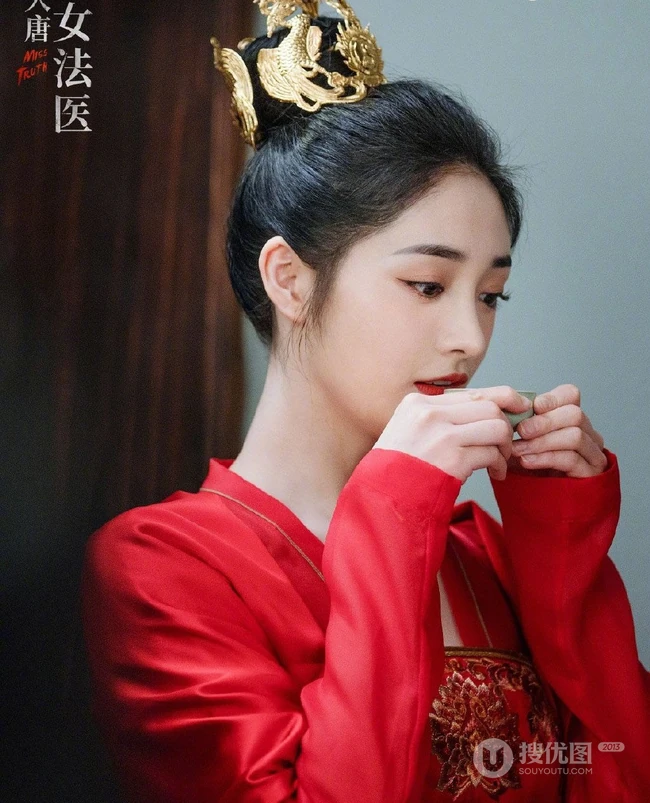 周洁琼古装红衣剧照，周洁琼《大唐女法医》惊艳红装剧照图片
