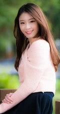 长发性感大胸美女手机壁纸推荐