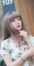 长发性感大胸美女手机壁纸推荐