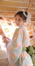清纯古装少女阳光小木屋清新写真，阳光明媚早踏春