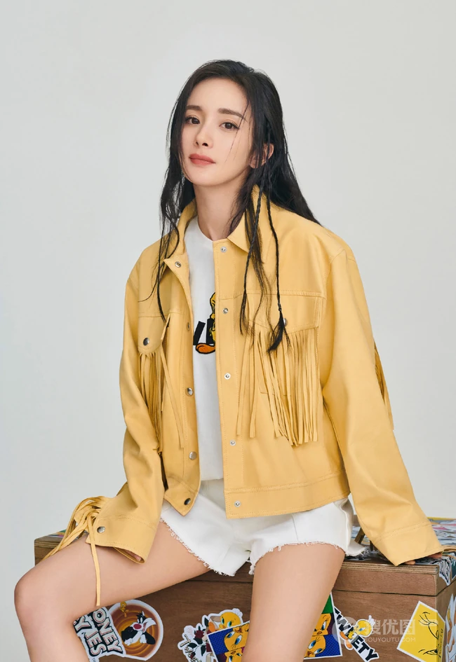 杨幂穿搭指南酷美写真图片，尽显青春时尚百变魅力
