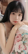 情不自禁，甜美清纯日系少女肩带衣短裤热裤室内写真图片