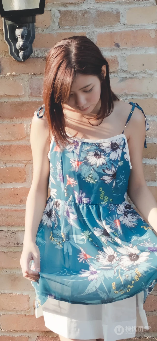 邻家小姐姐型清纯美女高清手机壁纸套图