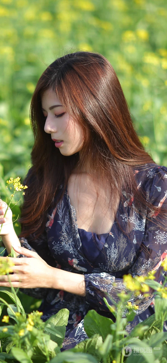 和风大眼长发等各类美女小姐姐手机背景图片