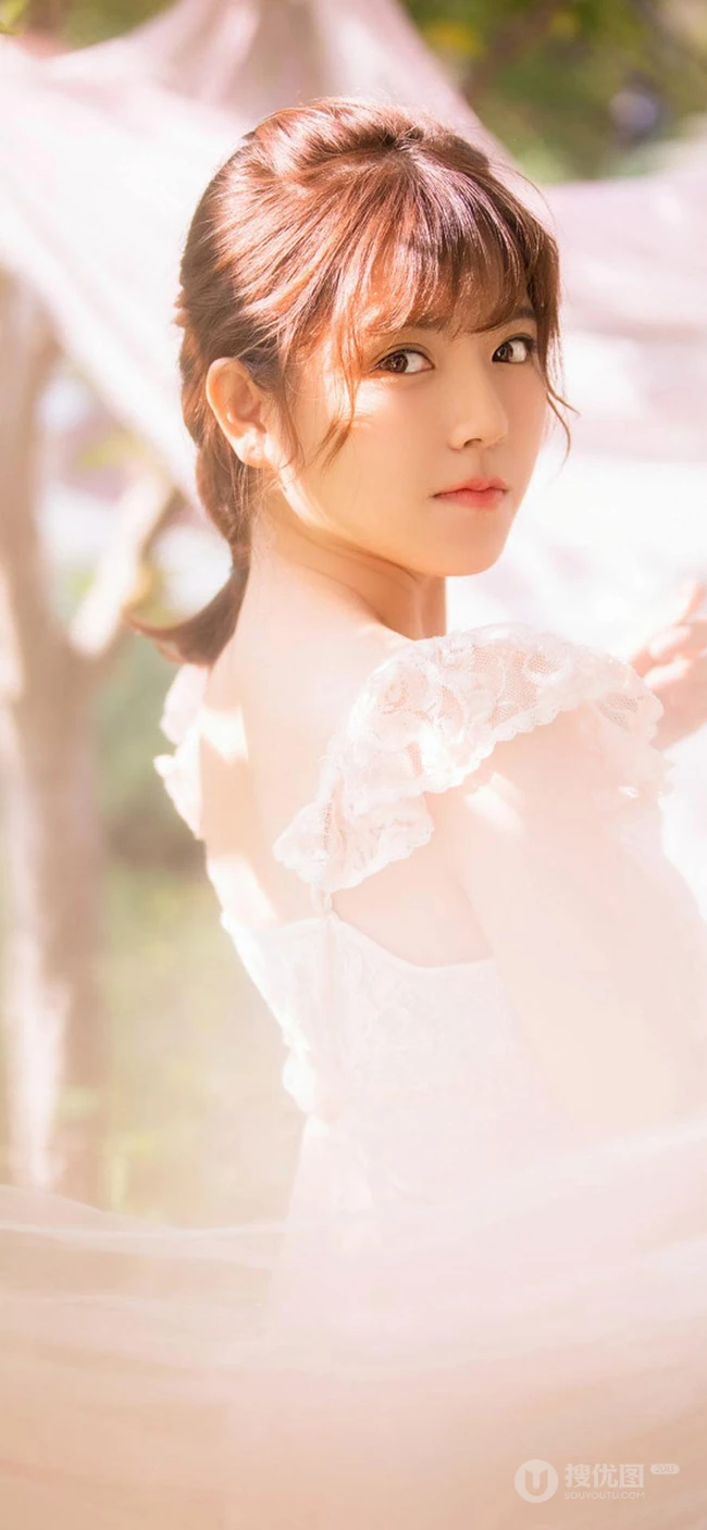 清纯性感居家妹子室内摄影手机壁纸图片三月推荐