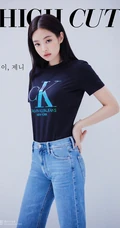 韩国气质女生Jennie紧身牛仔裤系列杂志写真图集