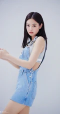 韩国气质女生Jennie紧身牛仔裤系列杂志写真图集