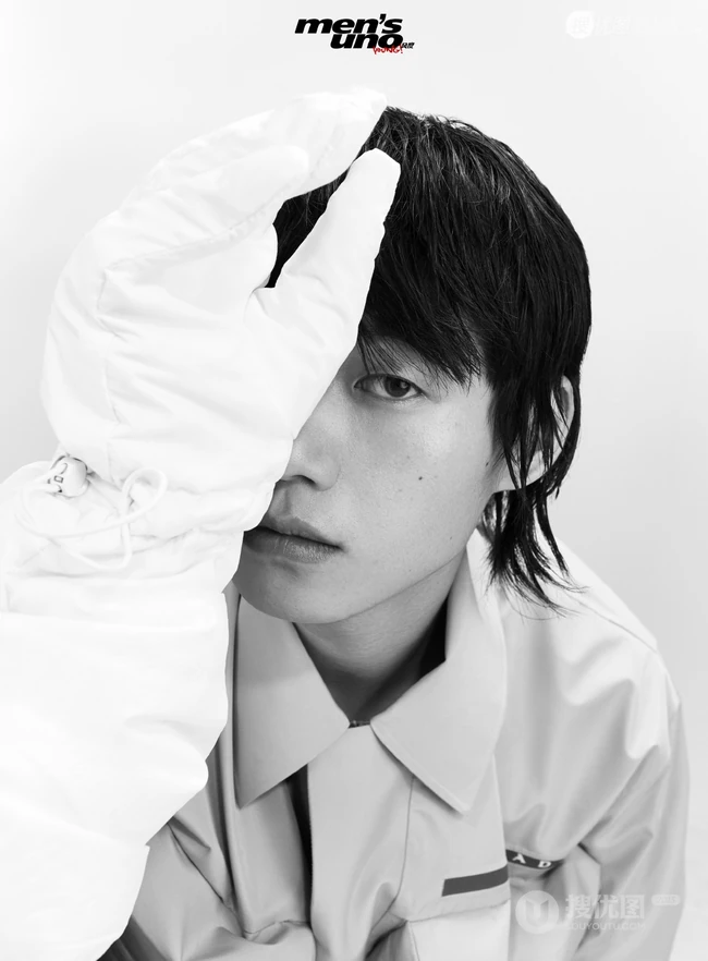 魏大勋超帅图片，高挑帅气男星魏大勋风度杂志写真图片集