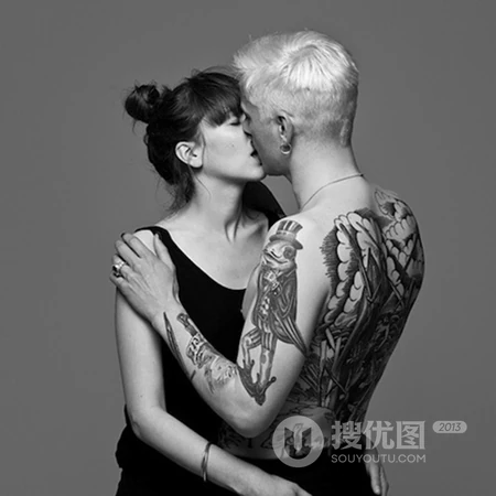 欧美情侣男女生情感互动情侣头像，情侣激情拥吻头像图片推荐