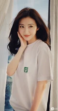 景甜白T短袖清新居家休闲装动人写真图片