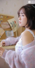 清秀可人有点甜，清澈眼神少女印花轻纱背心短裤室内写真集
