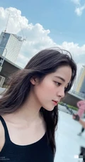 欧阳娜娜绿洲晒酷美，可爱，搞怪等各类自拍照图片