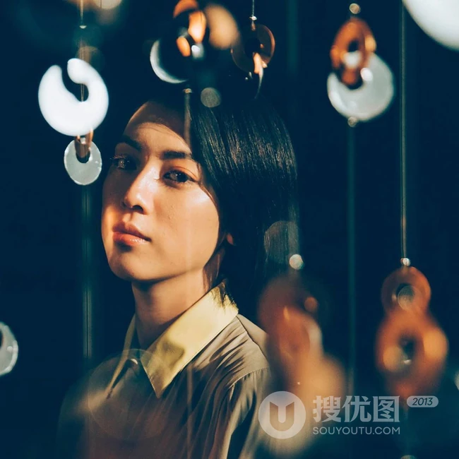 三吉彩花复古动人写真，生活照，享受惬意生活，体会百味人生