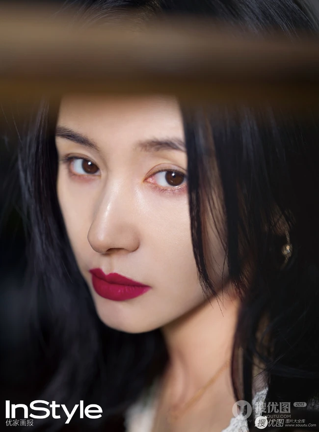 王子文3月份优家画报杂志写真图集，着装魅惑，红唇柔美气质