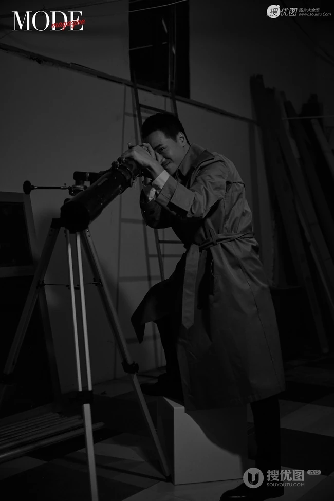 何晟铭胡子拉碴造型，搭配多套服饰，尽显硬朗个性杂志写真图片