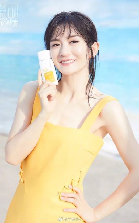 谢娜温柔气质《瑞丽服饰美容》杂志封面写真图片