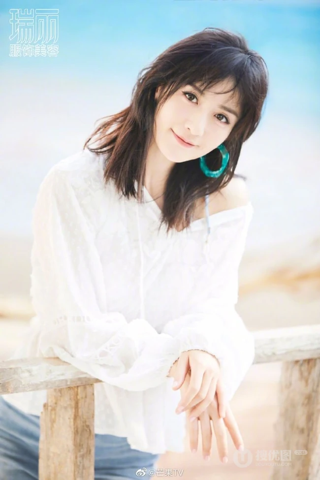 谢娜温柔气质《瑞丽服饰美容》杂志封面写真图片