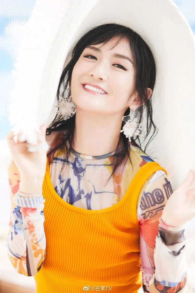 谢娜温柔气质《瑞丽服饰美容》杂志封面写真图片