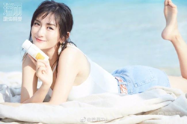 谢娜温柔气质《瑞丽服饰美容》杂志封面写真图片