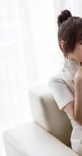 杨钰莹白衣旗袍魅力典雅写真图片，48岁冻龄气质女生再现甜美靓影