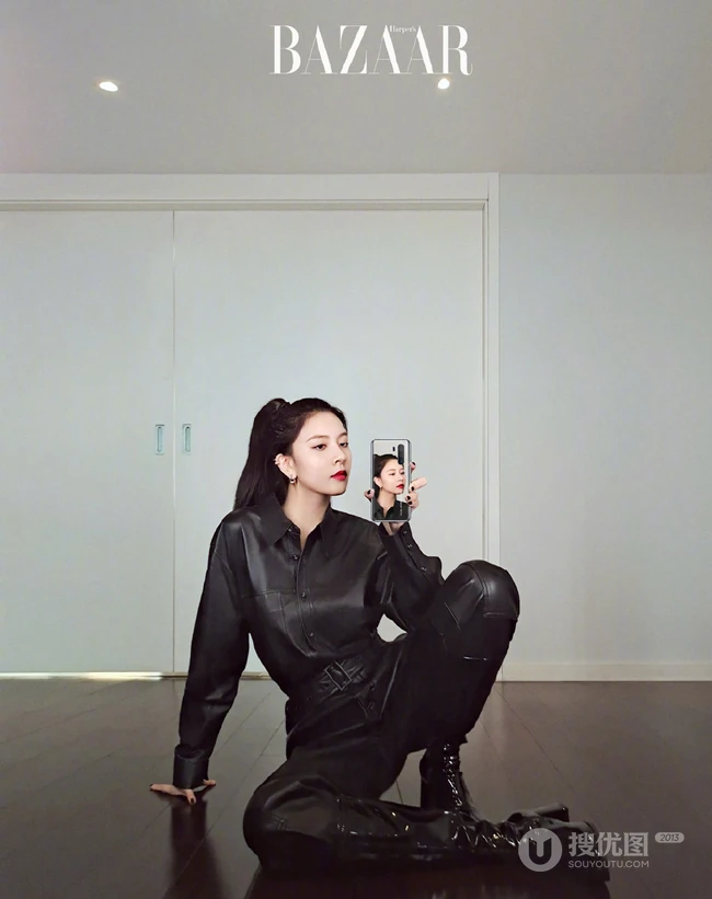 宋妍霏手机广告片，全黑肩带背心黑裤，演绎酷炫时尚与科技