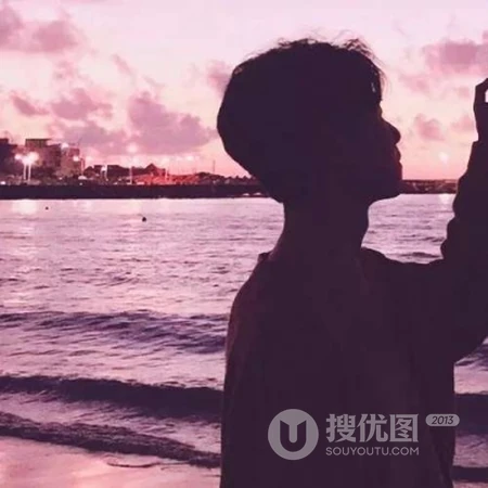 侧颜不露脸唯美意境暗系一左一右恩爱情侣配对头像图片