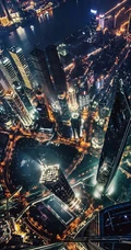 夜景街头景区牌坊下的潮流型男手机壁纸图片