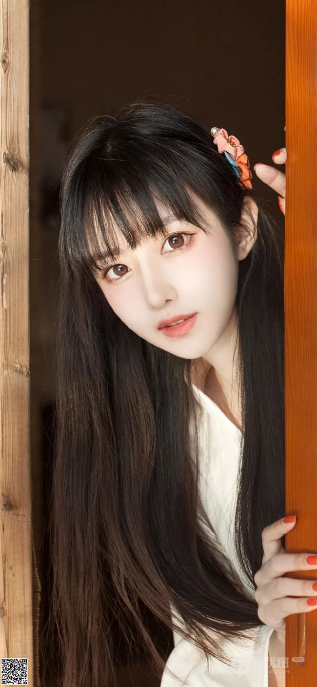 超清纯大眼日系少女高清近照手机壁纸