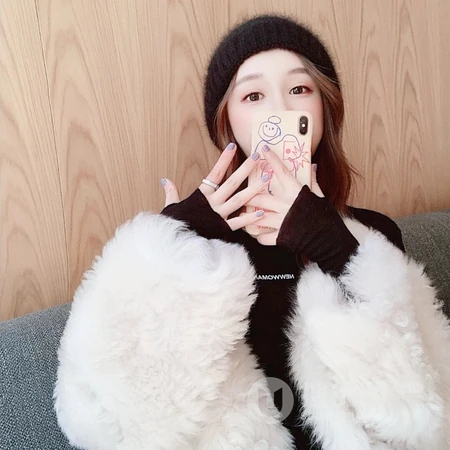 清纯长发酷酷的女生微信头像