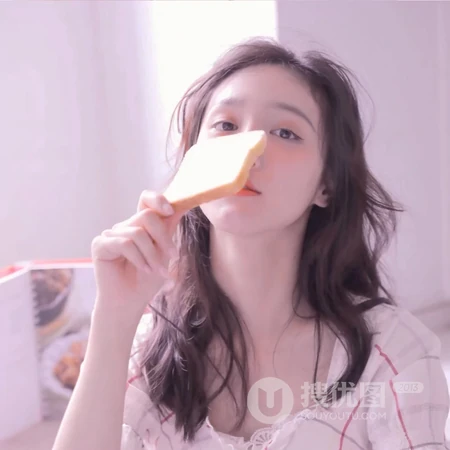 清纯长发酷酷的女生微信头像