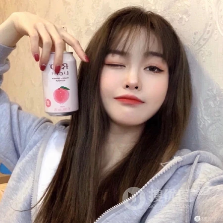 长发酷帅，气场十足的长发女生酷头像