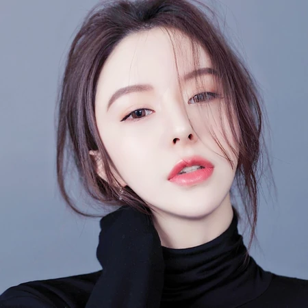 长发马尾辫，超酷超有气质的长发女生微信大头像图片推荐