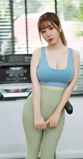 气质丰腴身材精选轻熟健身房写真，真实场景上演紧身运动服吸睛魅力