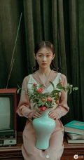 邵芸青涩复古写真图片