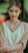邵芸青涩复古写真图片