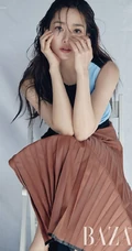 韩国气质时尚女生朴敏英杂志封面写真图集，美背长腿气质超美