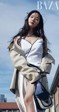 韩国气质时尚女生朴敏英杂志封面写真图集，美背长腿气质超美