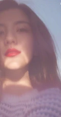 吴千语气质红唇高清近照写真图片，朦胧中的美人，妙不可言