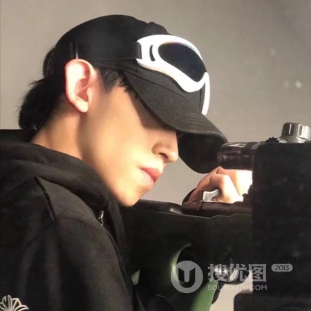 最拽酷酷的男生头像，抽烟的男生头像图片3月28日推荐