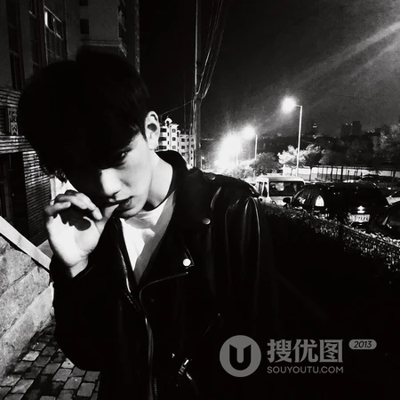 酷拽霸气的帅气男生头像图片免费下载