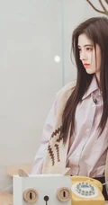 鞠婧祎《朋友请听好》剧中超美图片集，笑容甜美，眼神温柔